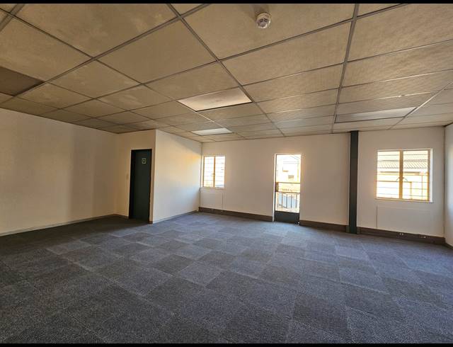 448M² WAREHOUSE TO LET IN LINBRO PARK